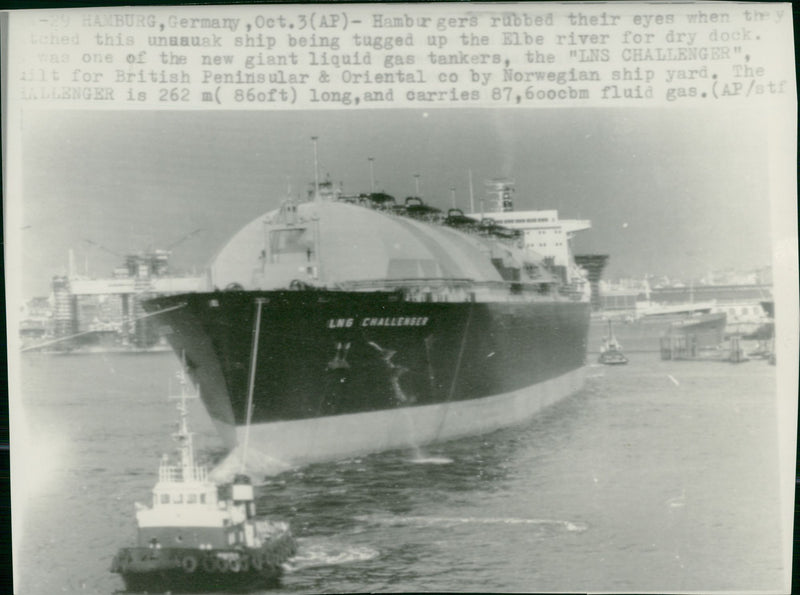 Shipping: Civilian: Tankers - LNS Challenger - Vintage Photograph