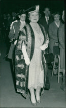 Queen Elizabeth The Queen Mother. - Vintage Photograph