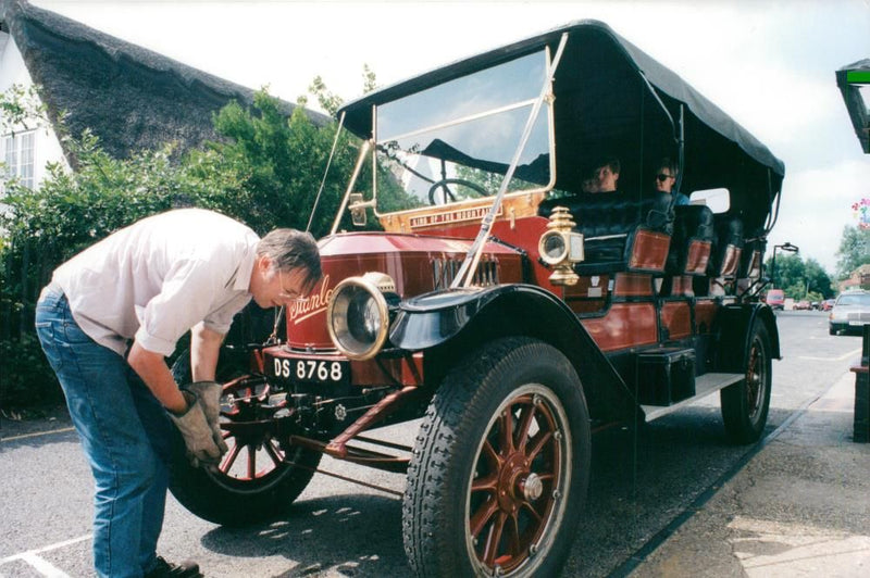 Cars: Steam: Twelve-seater Stanley - Vintage Photograph