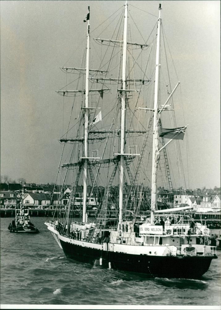 Shipping: Civilian: Sailing Ships - Vintage Photograph