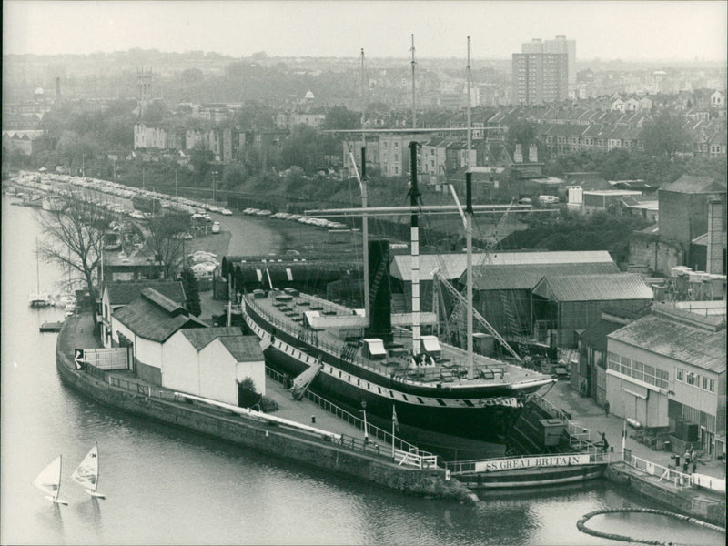 Shipping: Civilian: Sailing Ships - Vintage Photograph