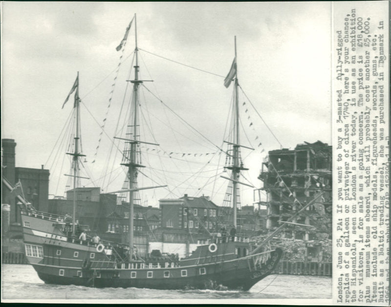 Shipping: Civilian: Sailing Ships - Vintage Photograph