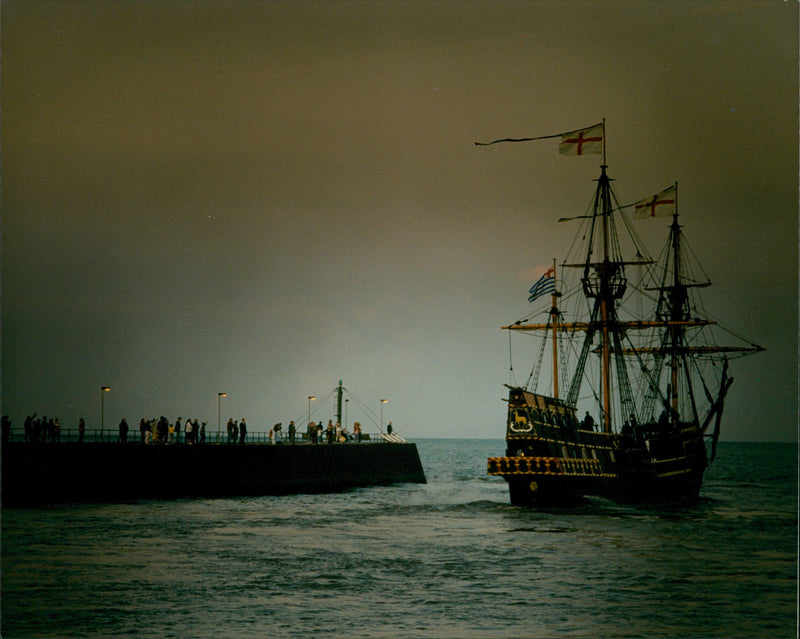 Shipping: Civilian: Sailing Ships - Vintage Photograph