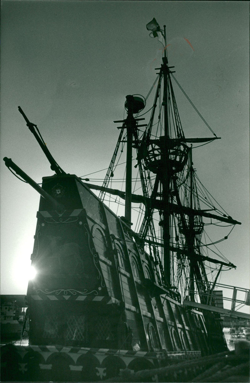 Shipping: Civilian: Sailing Ships - Vintage Photograph