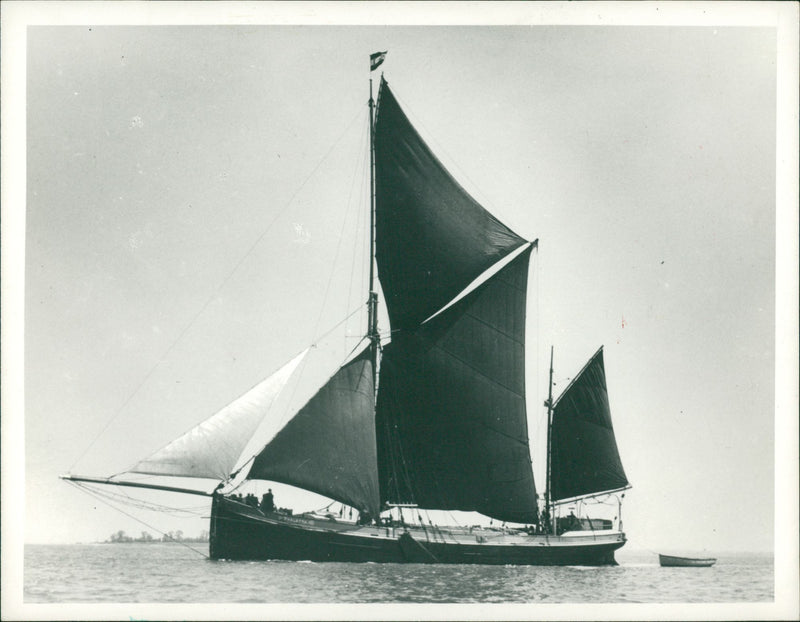 The Thalatta, built in 1907, under sail. - Vintage Photograph