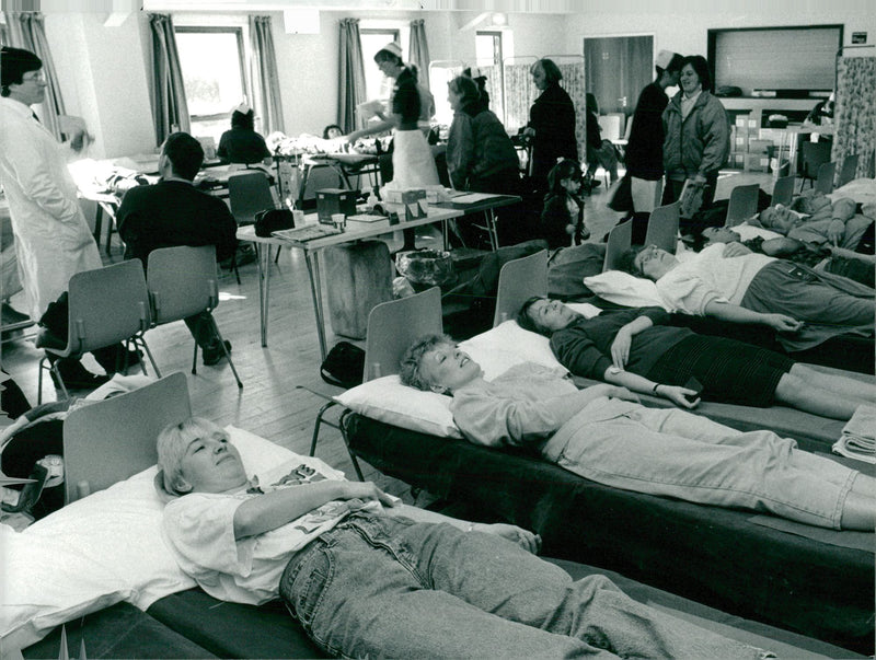 Busy scene as the Blood Transfusion Service visits Mulbarton Village Hall. - Vintage Photograph