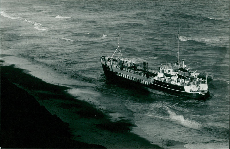 Tanker Blackheath at Trimingham - Vintage Photograph