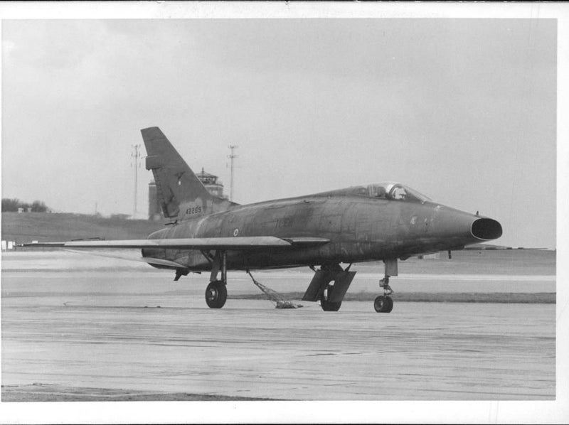 Aircraft: Military: F-100 Super Sabre - Vintage Photograph