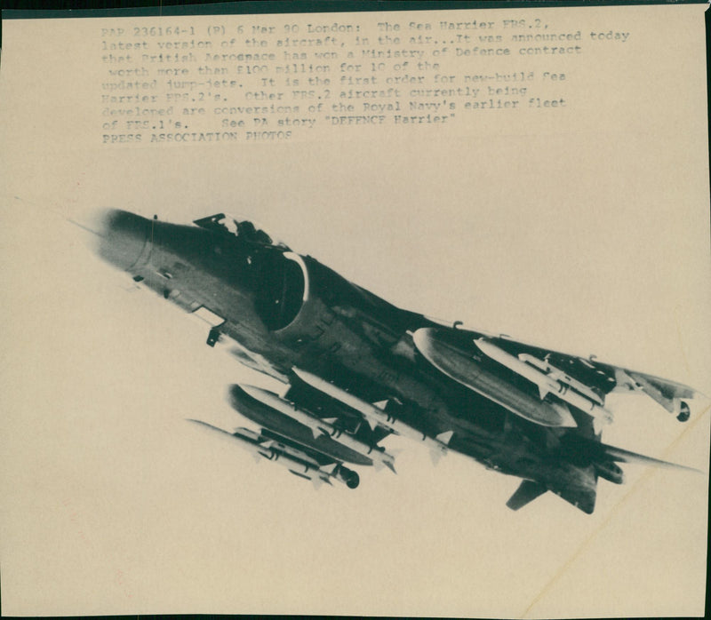 Aircraft: Military: Sea Harrier FRS. 2 - Vintage Photograph