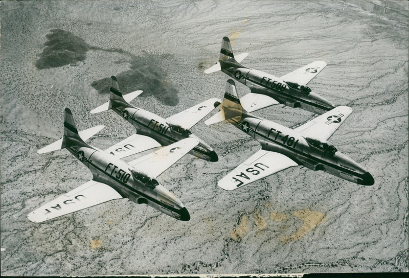 Aircraft: Military: Lockhead F-80 Shooting Star - Vintage Photograph