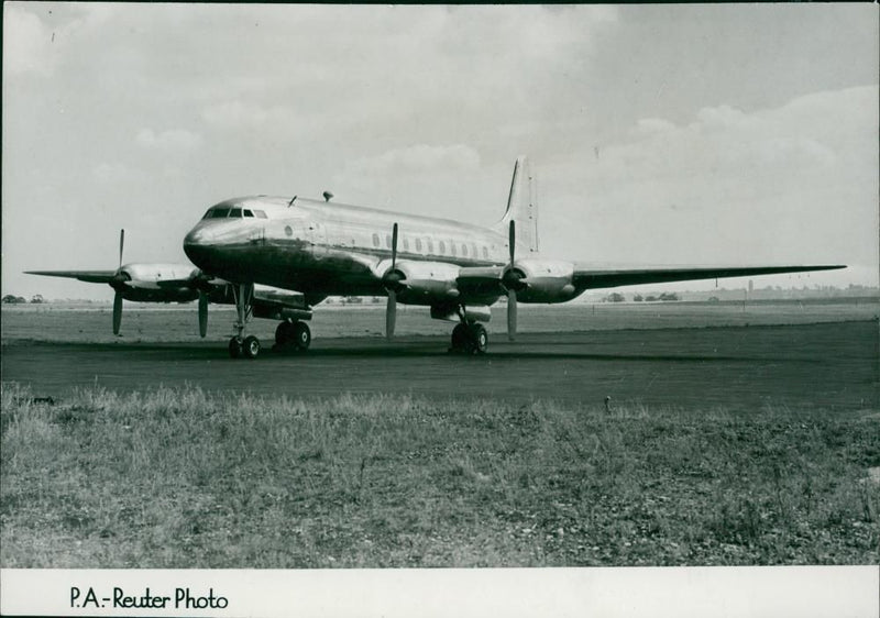 Aircraft: Civil: Hermes V - Vintage Photograph