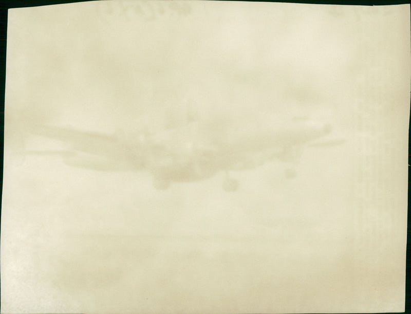 RC-121 Lockheed Super Constellation - Vintage Photograph
