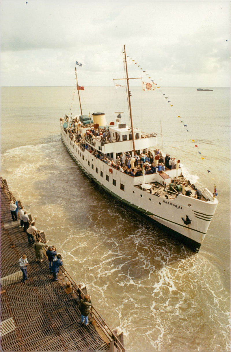 Balmoral steam cruiser - Vintage Photograph