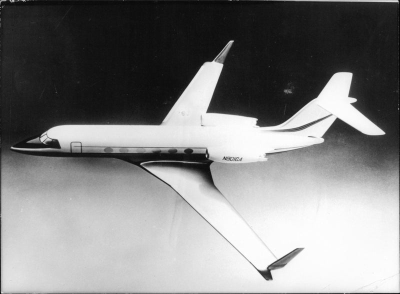 Aircraft: Civil: Grumman American Executive Jet - Vintage Photograph