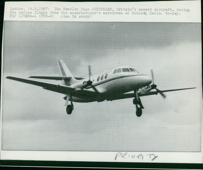 Aircraft: Civil: The Handley Page Jetstream - Vintage Photograph
