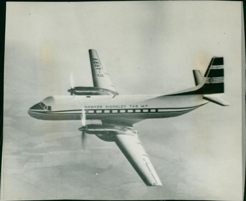 Aircraft: Civil: Hawker Siddeley - Vintage Photograph