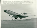 Aircraft: Civil: Trident - Vintage Photograph
