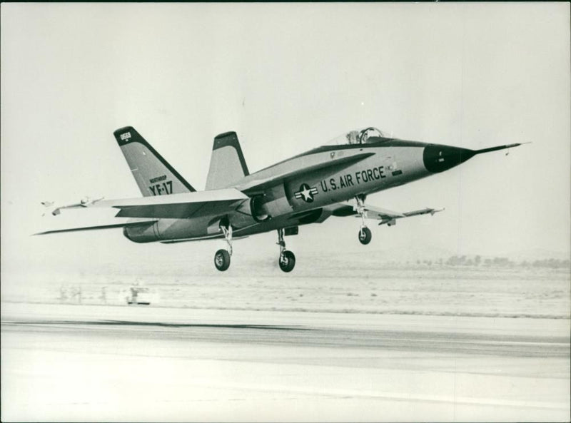 YF-17 Cobra - Vintage Photograph