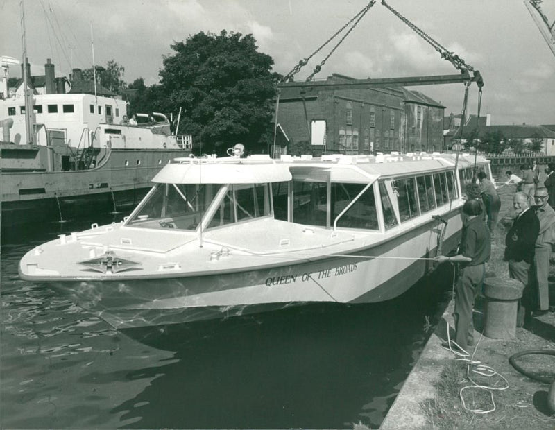 The new 65ft Queen of the Broads being launched at riverside. - Vintage Photograph