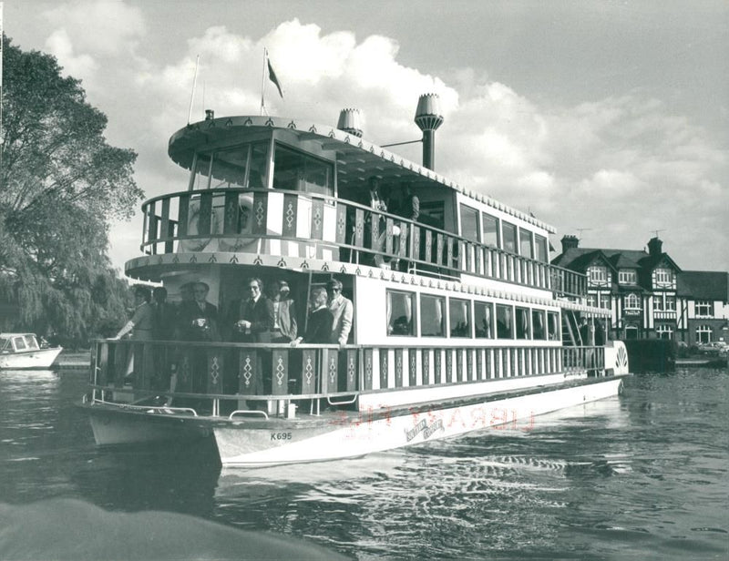 Showboats leaves Horning. - Vintage Photograph