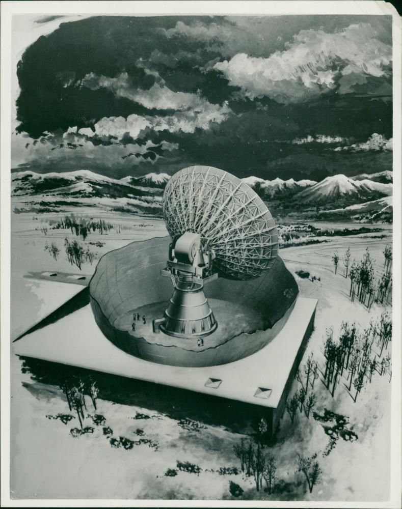 THE MISSILE EARLY WARNING SYSTEM - Vintage Photograph