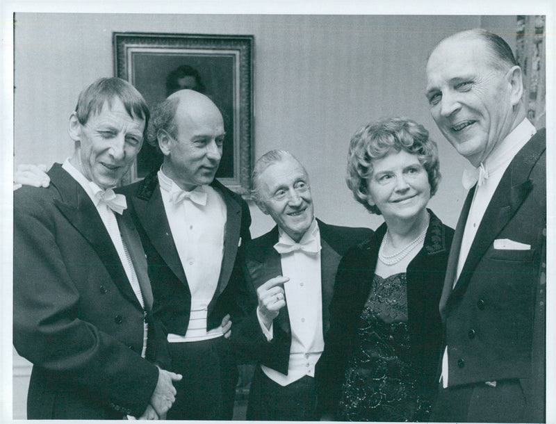 UJO MUSICAL HOLLS ACADEMY NUMBER NILS ELL BANJO SIE - Vintage Photograph