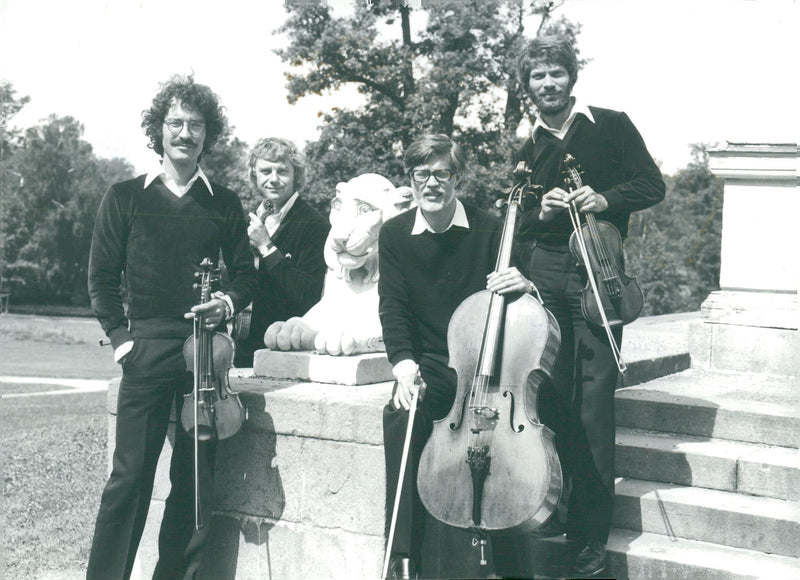 Fresquartet Kingdom concerts - Vintage Photograph