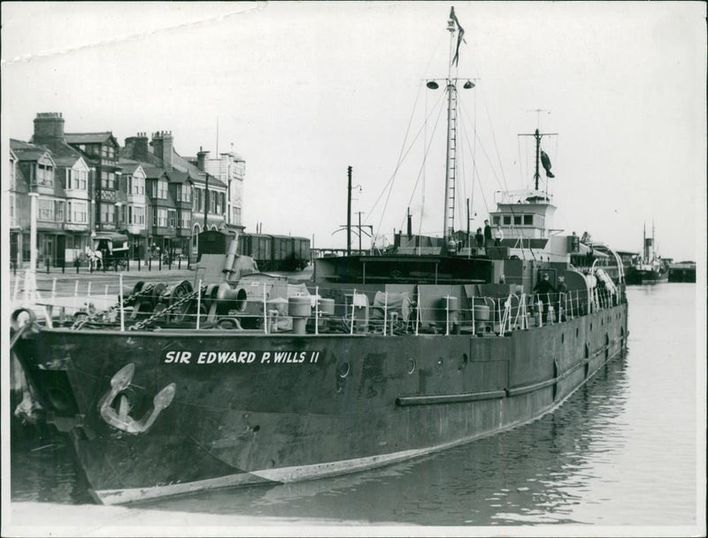 THE MISSIONARY SHIPS WITH EDWARD WILLS II. - Vintage Photograph