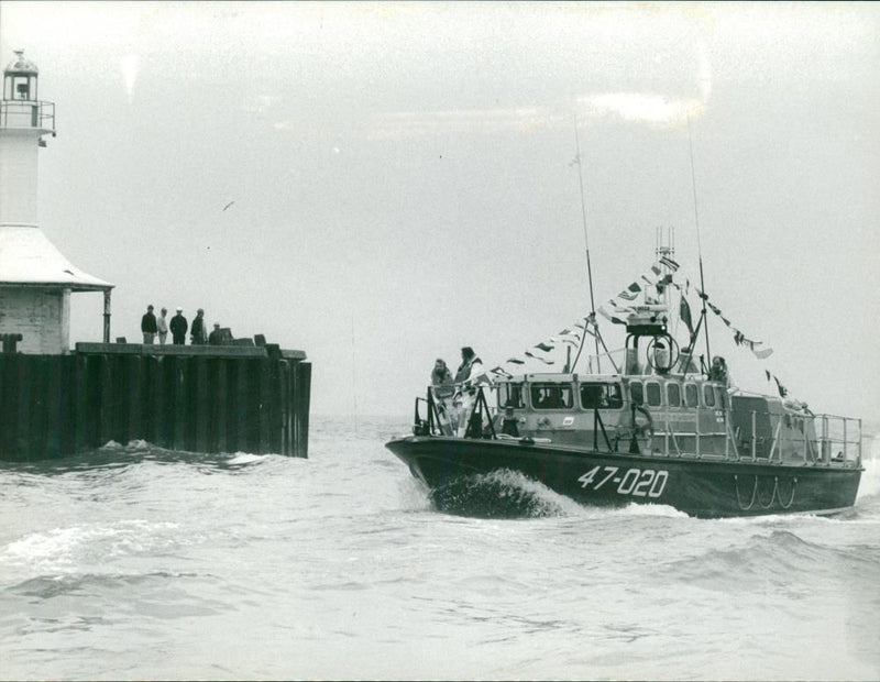 Lowestoft : Lifeboats - Vintage Photograph