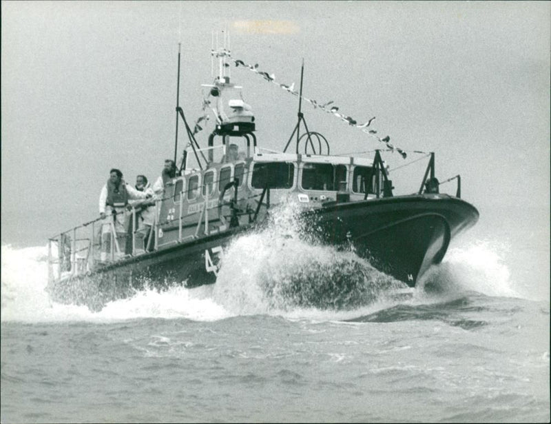 Lowestoft : Lifeboats - Vintage Photograph