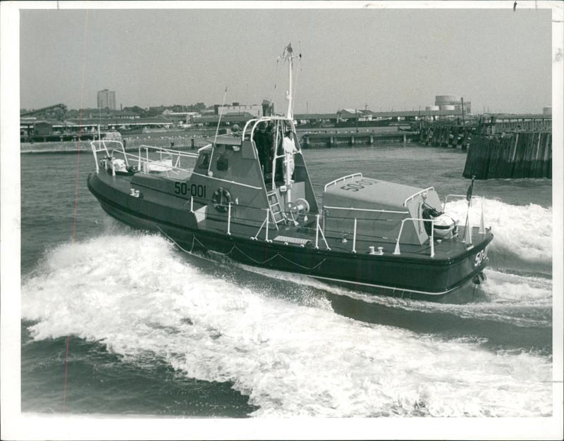 Lowestoft : Lifeboats - Vintage Photograph