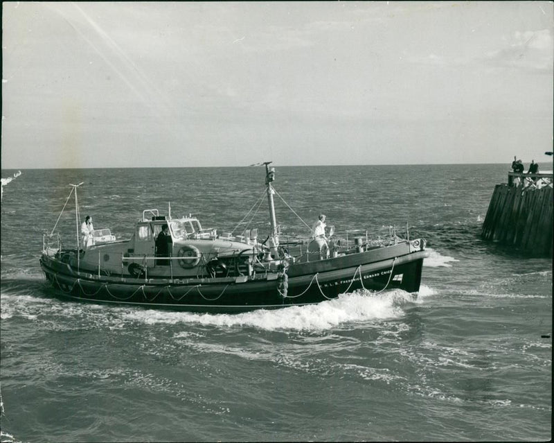 Lowestoft : Lifeboats - Vintage Photograph