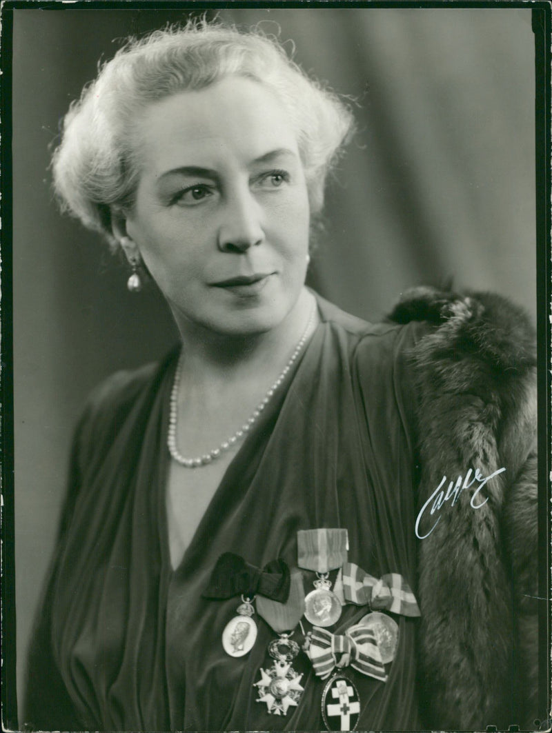 Pauline Brunius - Vintage Photograph