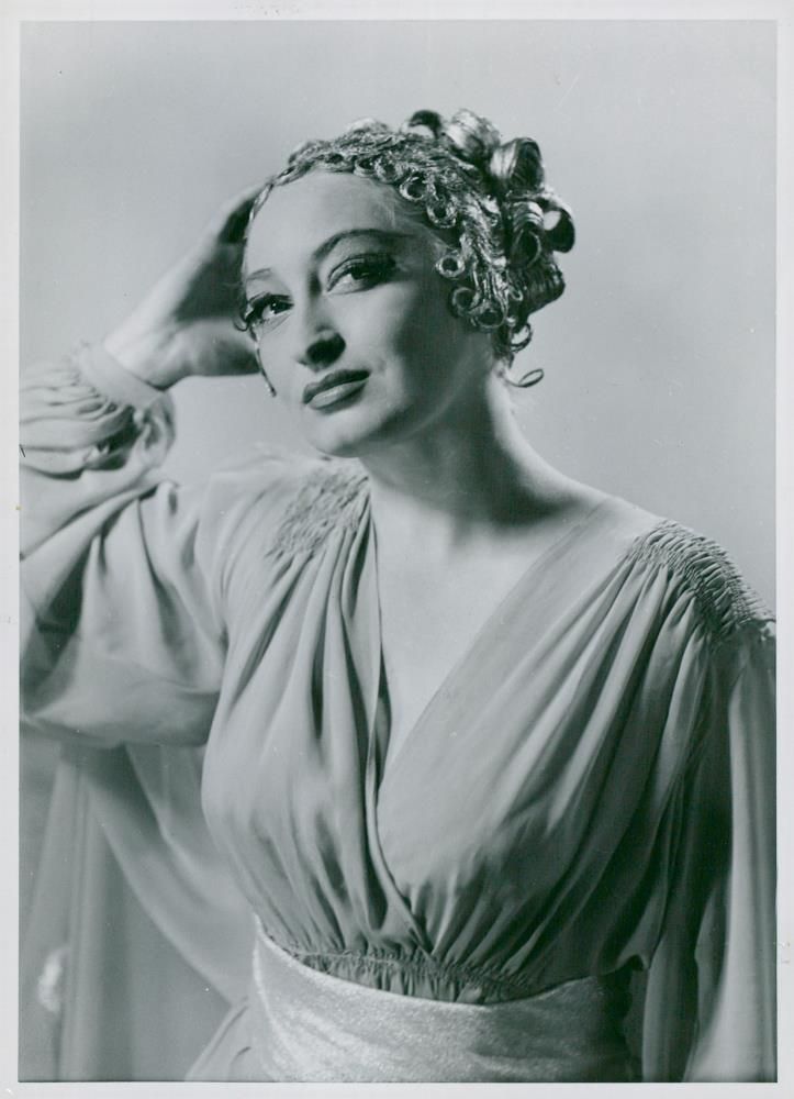 Gudrun Brost in Karl Gerhard's comedy revue - 3 May 1945 - Vintage Photograph