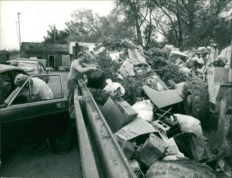 A busy time at the mile cross tip. - Vintage Photograph