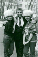 1987 APPLE INA BAZYKI TWIN BAZYKINA MARK LOVE LITT MUSIC - Vintage Photograph