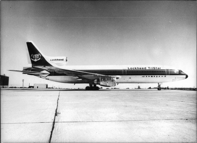 Aircraft civil. - Vintage Photograph