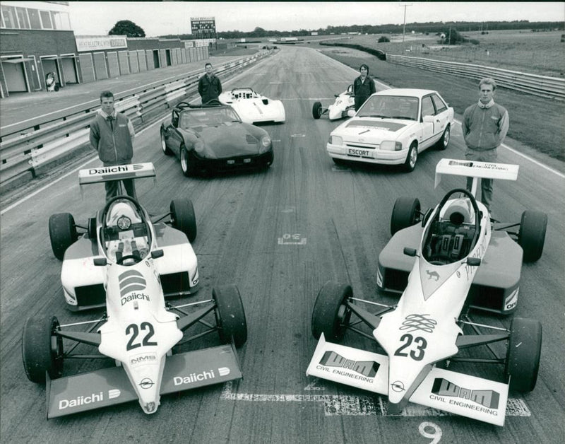 Snetterton:Modern racing cars. - Vintage Photograph