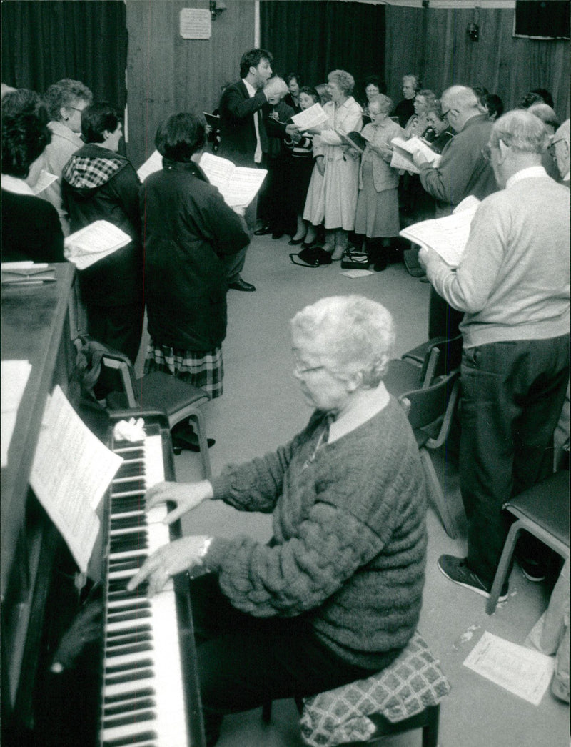 Members of Hethersett Musical Society rehearsing. - Vintage Photograph