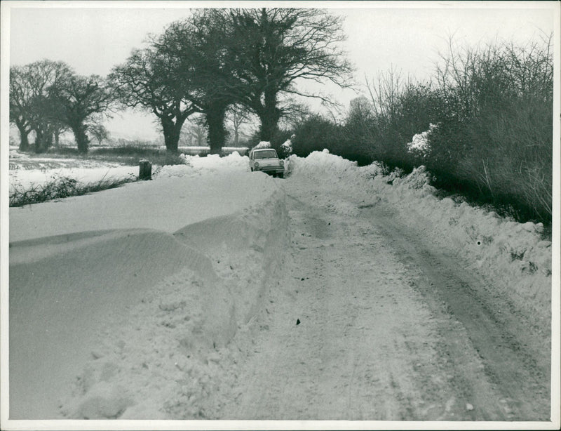 Weather: Snow: Beccles Area - Vintage Photograph