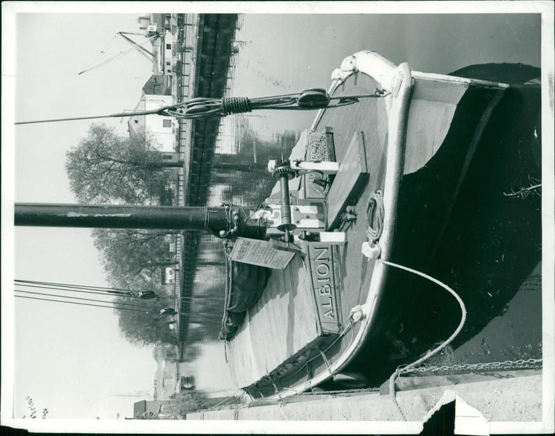 Wherry Albion - Vintage Photograph