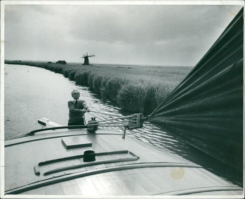 Wherry Albion - Vintage Photograph