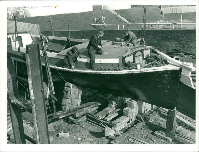 Wherry Albion - Vintage Photograph