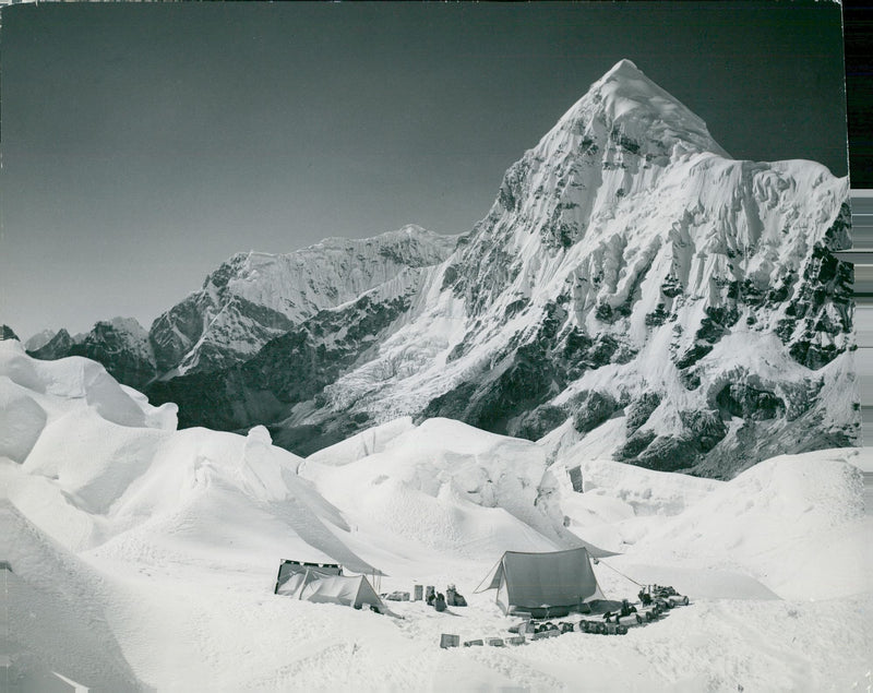 Research trips and research expeditions - Vintage Photograph