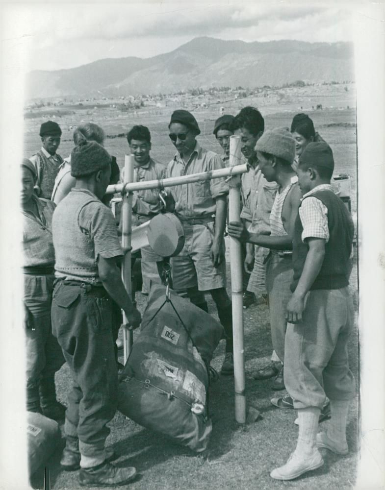 Research trips and research expeditions - Vintage Photograph