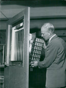 VATELLADAN DOO ARCHIVE HIS ARE EXPEDITION - Vintage Photograph