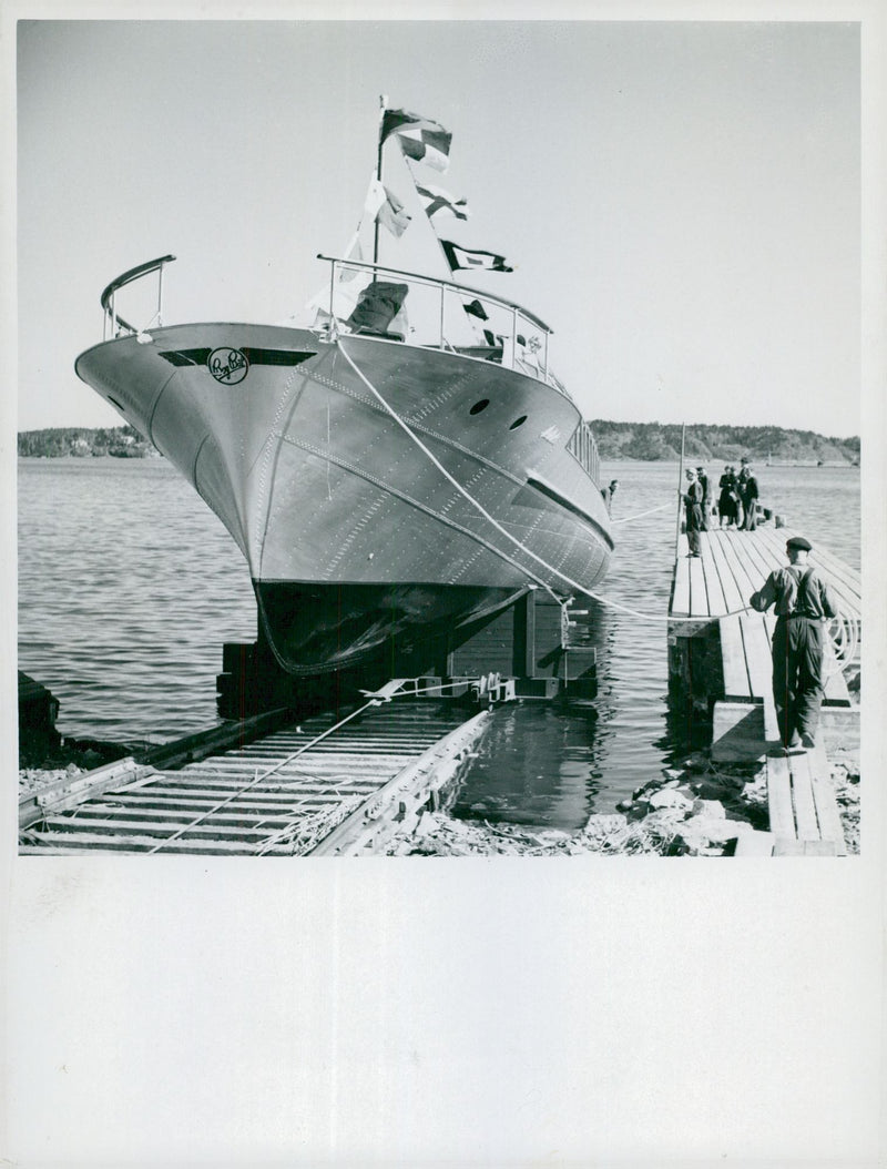 Launching 1949-1959 - Vintage Photograph