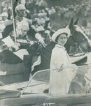 Queen Elizabeth stands up in the car on the way to the Quirinale in Rome - Vintage Photograph
