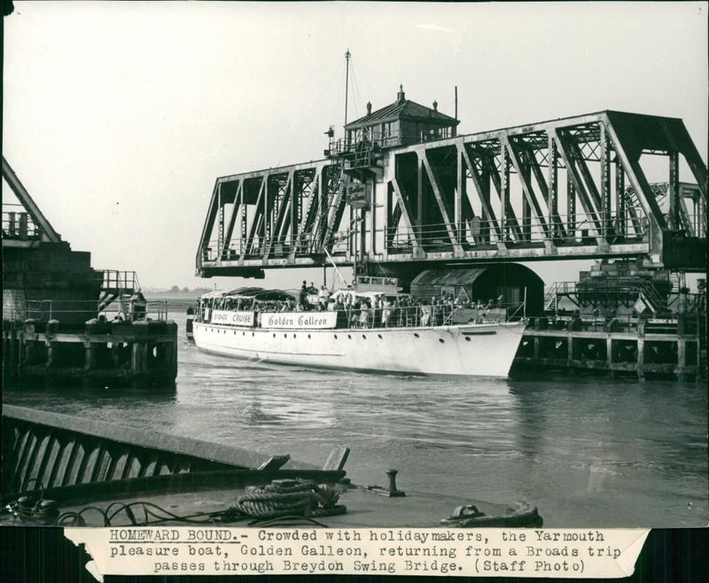 The Yarmouth Pleasure Boat Golden Galleon. - Vintage Photograph