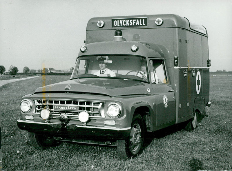 EXPEDITION VANTRUN BUSS SKARMBILDS BROLIN WHICH HELP SKARMBIL - Vintage Photograph